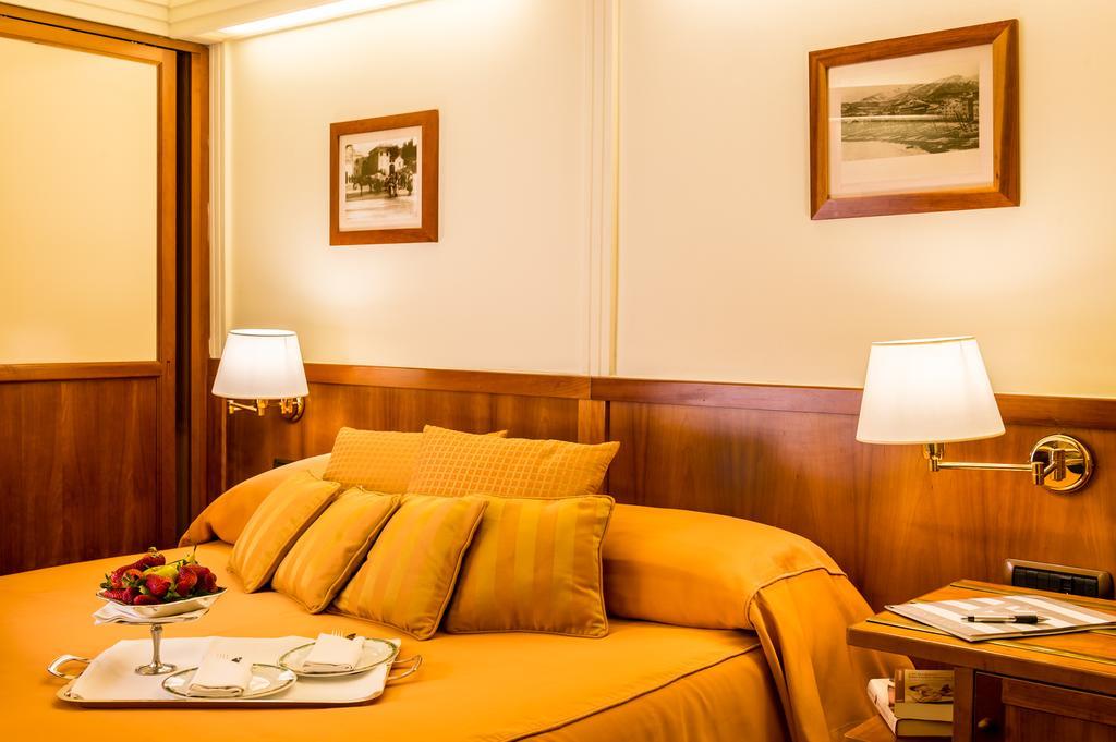 Hotel Vis à Vis Sestri Levante Buitenkant foto